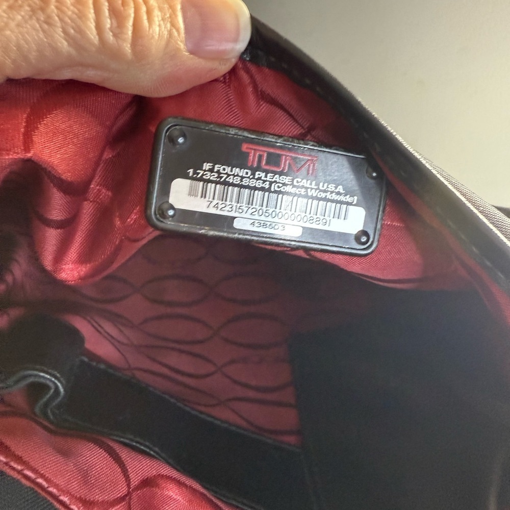 TUMI North South Flap Unisex Messanger  Bag EUC - Picture 7 of 10